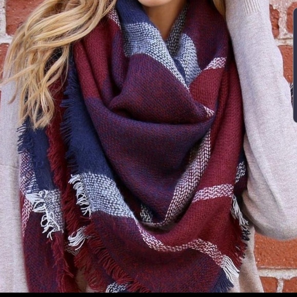 Accessories - Oversized Blanket Scarf (Z, D)